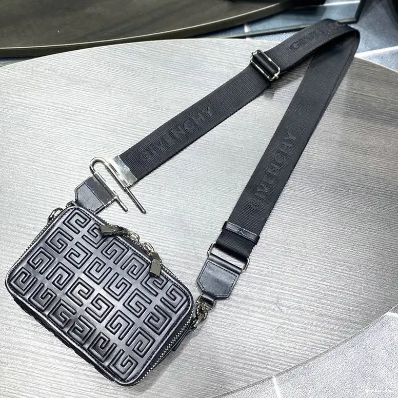 Brother Sam Yupoo Bag 2209SW0077 Givenchy 0713